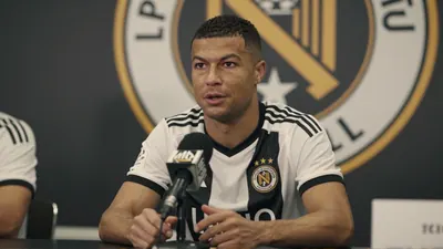 Nueva camiseta del Castellon: la franja blanca vuelve